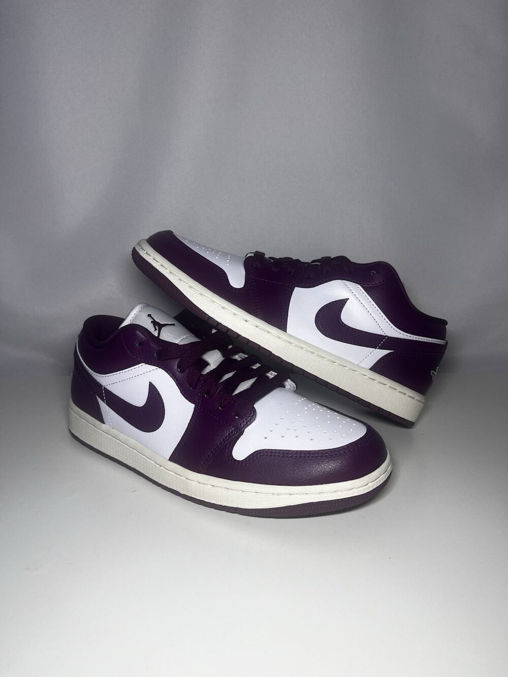 Size 8.5 - Air Jordan 1 Low Bordeaux W ONLY TRIED ON